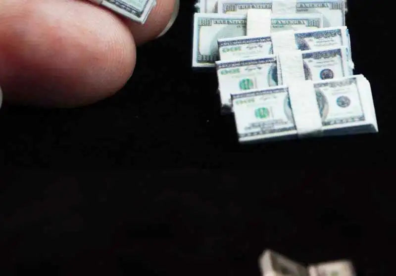 1:12 Scale Dolls Accessories Miniarure Mini Cigarette Case Dollars Cash Money Model Toys For Ob11 BJD Dollhouse Scenes Decorati