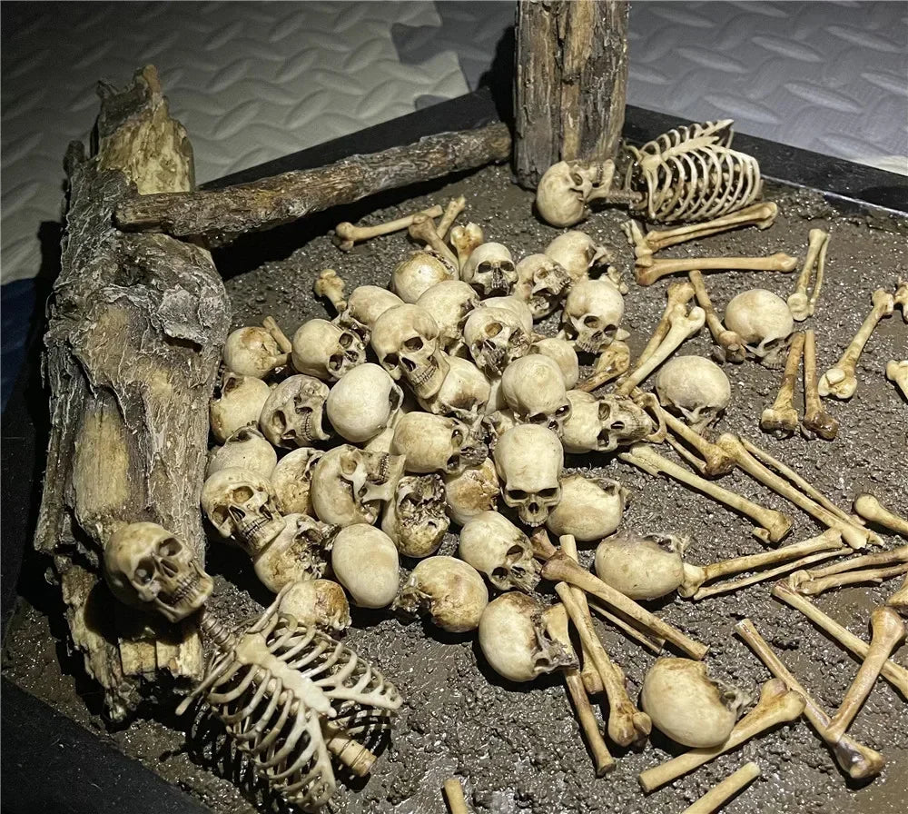 High Quality 1:12 Skeleton Miniatures Figurines Skull Miniature Model for Halloween Home Dollhouse Plant Fish Tank Decoration