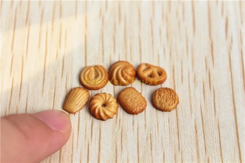 1/12 Scale Dollhouse Miniature Cake Pretend Play Kitchen Mini Dessert Food for Blyth BJD Doll Accessories Toy