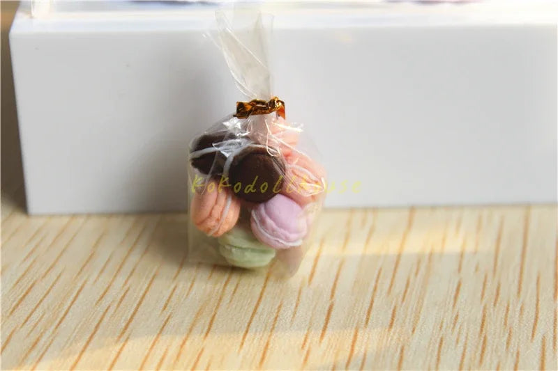 1/12 Scale Dollhouse Miniature Cake Pretend Play Kitchen Mini Dessert Food for Blyth BJD Doll Accessories Toy