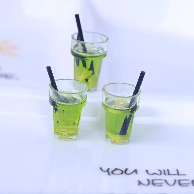 3pcs Mini Lemonade Straw Drink Juice Cups with Hanging Hole Dollhouse 1/12 1/6 Simulation Scale Model Home Decor Miniatures Toys