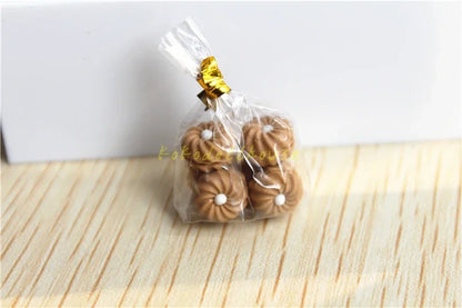 1/12 Scale Dollhouse Miniature Cake Pretend Play Kitchen Mini Dessert Food for Blyth BJD Doll Accessories Toy